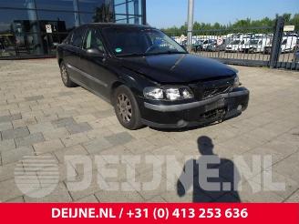 Salvage car Volvo S-60 S60 I (RS/HV), Sedan, 2000 / 2010 2.4 20V Bi-fuel LPG 2001/4