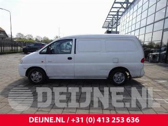 Hyundai H-200 H-1/H-200, Van, 1997 / 2008 2.5 CRDi Powervan picture 4