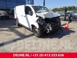 damaged passenger cars Opel Vivaro Vivaro, Van, 2019 1.5 CDTI 102 2020/1