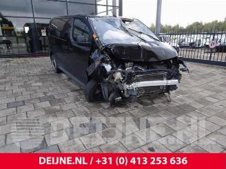 damaged passenger cars Opel Vivaro Vivaro, Van, 2019 2.0 CDTI 150 2020/9