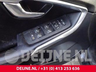 Volvo V-40 V40 (MV), Hatchback 5-drs, 2012 / 2019 1.6 T3 GTDi 16V picture 22