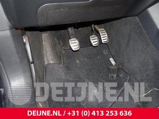 Volvo V-40 V40 (MV), Hatchback 5-drs, 2012 / 2019 1.6 T3 GTDi 16V picture 24