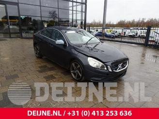 krockskadad bil auto Volvo S-60 S60 II (FS), Sedan, 2010 / 2018 1.6 DRIVe,D2 2012/9