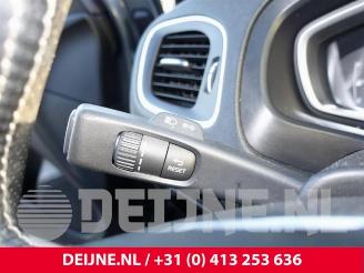 Volvo V-40 V40 (MV), Hatchback 5-drs, 2012 / 2019 2.0 D2 16V picture 18