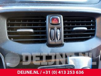 Volvo V-40 V40 (MV), Hatchback 5-drs, 2012 / 2019 2.0 D2 16V picture 21