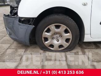 Peugeot Partner Partner (GC/GF/GG/GJ/GK), Van, 2008 / 2018 1.6 HDI 90 picture 11