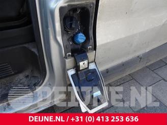 Opel Vivaro Vivaro B, Van, 2014 1.6 CDTI 95 Euro 6 picture 19
