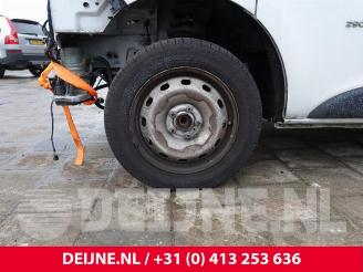 Opel Vivaro Vivaro, Van, 2014 / 2019 1.6 CDTI BiTurbo 120 picture 11