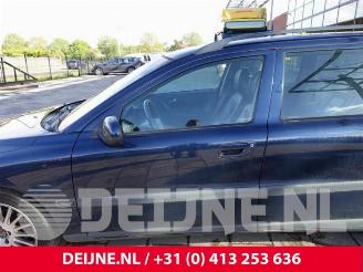 Volvo V-70 V70 (SW), Combi, 1999 / 2008 2.4 20V 140 picture 15