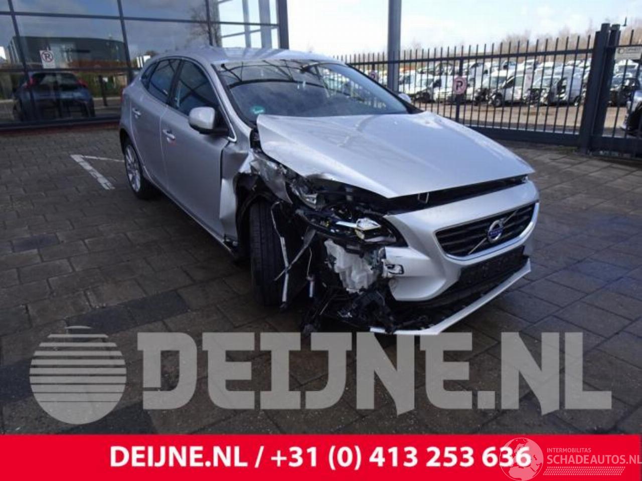 Volvo V-40 V40 (MV), Hatchback 5-drs, 2012 / 2019 2.0 T3 16V