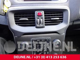 Volvo V-40 V40 (MV), Hatchback 5-drs, 2012 / 2019 2.0 T3 16V picture 33