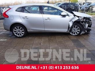Volvo V-40 V40 (MV), Hatchback 5-drs, 2012 / 2019 2.0 T3 16V picture 8