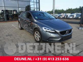 demontáž osobní automobily Volvo V-40 V40 (MV), Hatchback 5-drs, 2012 / 2019 2.0 D2 16V 2016/7
