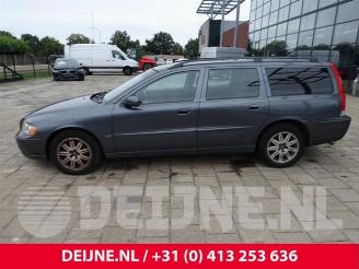 Volvo V-70 V70 (SW), Combi, 1999 / 2008 2.4 D5 20V picture 4