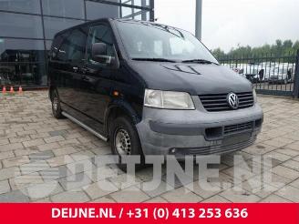 Damaged car Volkswagen Transporter Transporter T5, Van, 2003 / 2015 2.5 TDi 2006/2