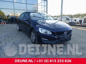 Salvage car Volvo S-60 S60 II (FS), Sedan, 2010 / 2018 2.0 D4 16V 2016/1
