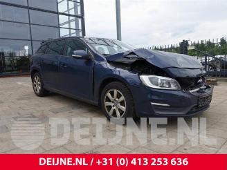disassembly passenger cars Volvo V-60 V60 I (FW/GW), Combi, 2010 / 2018 2.0 D3 20V 2014/9