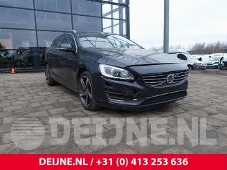 disassembly passenger cars Volvo V-60 V60 I (FW/GW), Combi, 2010 / 2018 2.0 D3 20V 2013/1