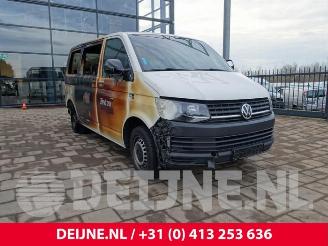 uszkodzony samochody osobowe Volkswagen Transporter Transporter/Caravelle T6, Bus, 2015 / 2024 2.0 TSI 2017/8