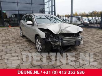 Damaged car Volvo V-60 V60 I (FW/GW), Combi, 2010 / 2018 2.0 D4 16V 2017/11