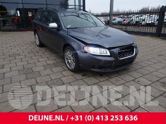 Damaged car Volvo V-70 V70 (BW), Combi, 2007 / 2016 2.4 D5 20V 2008/3