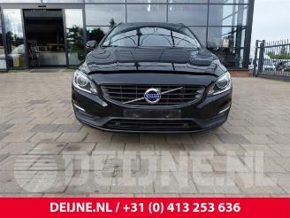 Volvo V-60 V60 I (FW/GW), Combi, 2010 / 2018 2.0 D3 16V picture 2