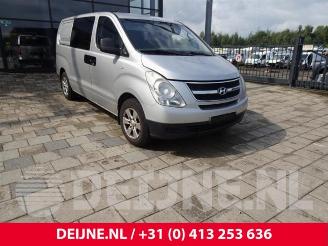 Avarii autoturisme Hyundai H-300 H-300, Van, 2008 2.5 CRDi 2008/7