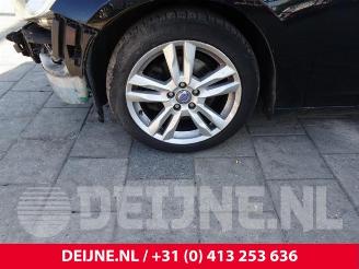 Volvo V-60 V60 I (FW/GW), Combi, 2010 / 2018 2.0 D3 20V picture 12