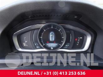 Volvo V-60 V60 I (FW/GW), Combi, 2010 / 2018 2.4 D6 20V Plug-in Hybrid AWD picture 28
