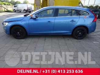 Volvo V-60 V60 I (FW/GW), Combi, 2010 / 2018 2.4 D6 20V Plug-in Hybrid AWD picture 4