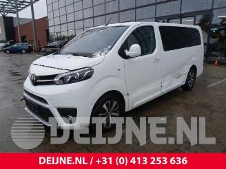 Toyota ProAce ProAce Verso, Bus, 2016 2.0 D-4D 150 16V picture 3