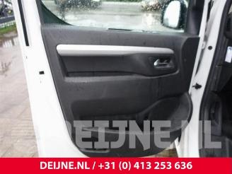 Toyota ProAce ProAce Verso, Bus, 2016 2.0 D-4D 150 16V picture 18