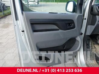 Peugeot Expert Expert (V1/VA/VB/VE/VF/VT/VY), Van, 2016 2.0 Blue HDi 120 16V picture 18