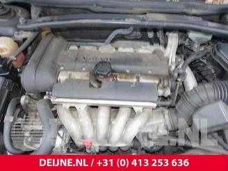 Volvo S-60 S60 I (RS/HV), Sedan, 2000 / 2010 2.4 20V 140 picture 35
