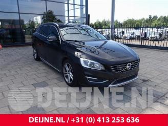 Salvage car Volvo V-60 V60 I (FW/GW), Combi, 2010 / 2018 2.4 D6 20V Plug-in Hybrid AWD 2013/12