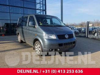 uszkodzony samochody osobowe Volkswagen Transporter Transporter T5, Van, 2003 / 2015 2.5 TDi 2004/2