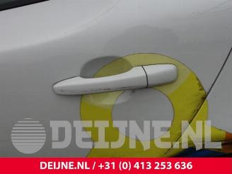 Volvo V-40 V40 (MV), Hatchback 5-drs, 2012 / 2019 2.0 D4 16V picture 33