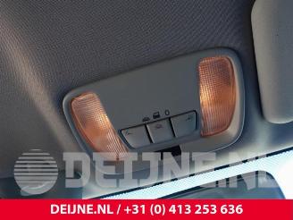 Volvo S-40 S40 (VS), Sedan, 1995 / 2004 2.0 16V picture 24