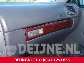 Volvo S-40 S40 (VS), Sedan, 1995 / 2004 2.0 16V picture 26