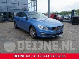 Avarii autoturisme Volvo V-60 V60 I (FW/GW), Combi, 2010 / 2018 1.6 DRIVe 2014/3