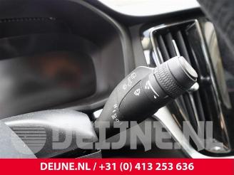 Volvo V-60 V60 II (ZW), Combi, 2018 2.0 T8 16V Plug-in Hybrid AWD picture 28