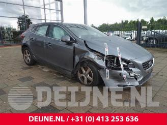 disassembly passenger cars Volvo V-40 V40 (MV), Hatchback 5-drs, 2012 / 2019 2.0 T2 16V 2016/4