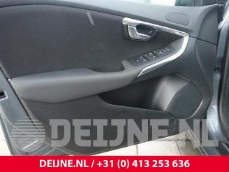 Volvo V-40 V40 (MV), Hatchback 5-drs, 2012 / 2019 2.0 T2 16V picture 16