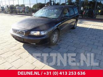 Volvo V-70 V70 (SW), Combi, 1999 / 2008 2.4 20V 140 picture 4