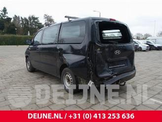 Hyundai H-300  picture 5