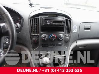 Hyundai H-300  picture 17