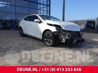  Volvo V-40 V40 (MV), Hatchback 5-drs, 2012 / 2019 2.0 D2 16V 2015/11