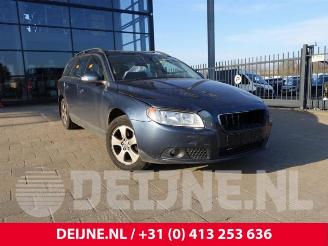 Vrakbiler auto Volvo V-70 V70 (BW), Combi, 2007 / 2016 2.0 16V Flexifuel 2008/4