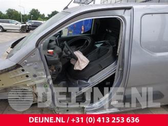 Peugeot Partner Partner (EA//EF/EN/EU), Van, 2018 e-Partner 50 kWh picture 10