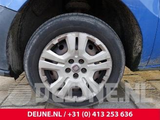 Fiat Doblo Doblo Cargo (263), Van, 2010 1.3 D Multijet picture 11